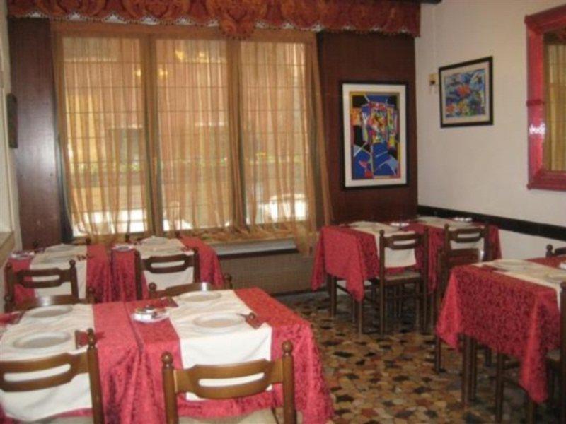 Hotel Hesperia Venecia Exterior foto