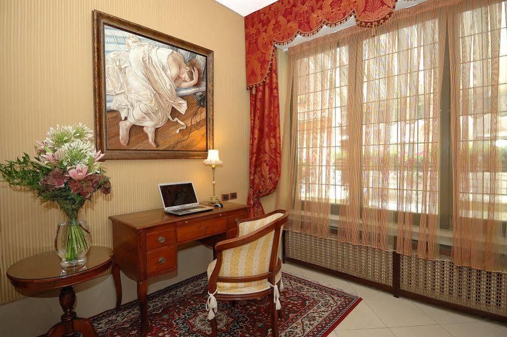 Hotel Hesperia Venecia Exterior foto