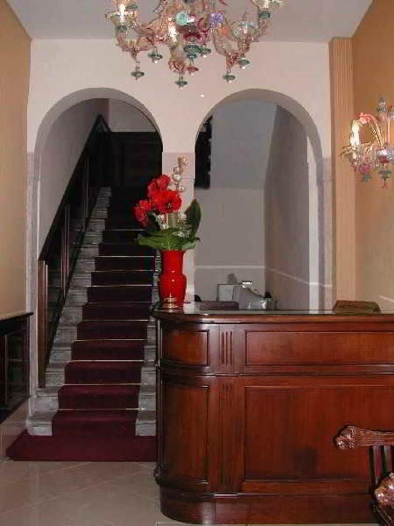 Hotel Hesperia Venecia Exterior foto